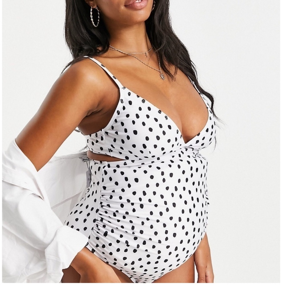 Peek & Beau Maternity Exclusive Cut Out Swimsuit in Polka Dot Design NWT Size 6